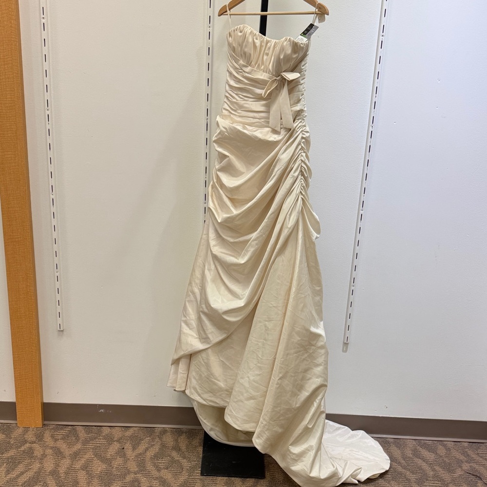 Mikaella Bridal | Vintage Strapless Gown | Size 12 | Cream 100% Cotton Canvas
